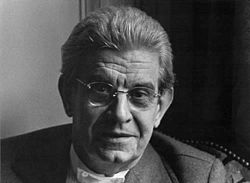 250px-Lacan2